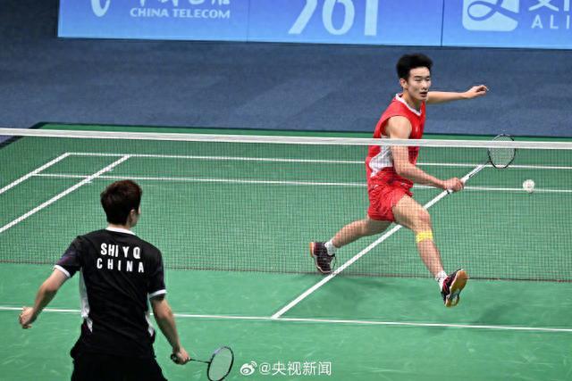 他们利用对 他们利用对